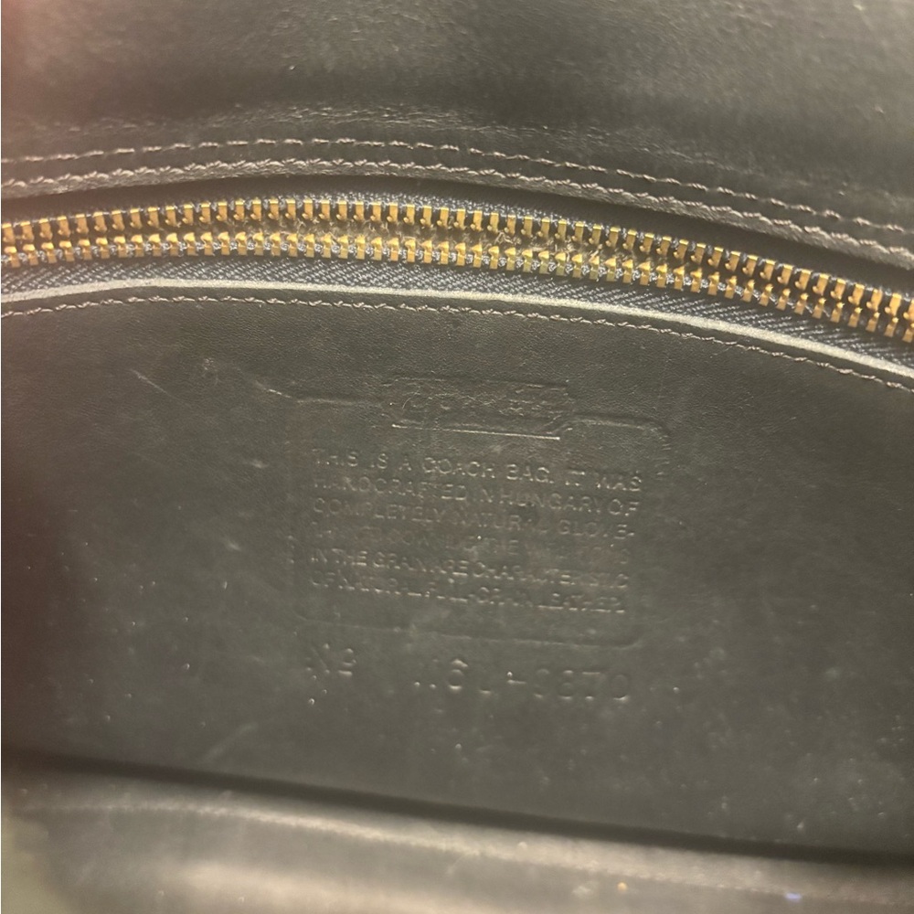 Vintage Coach - Picture 6 of 7